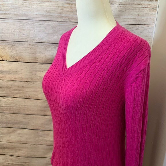 TOMMY HILFIGURE | Pink Knitted V-Neck Sweater - Picture 3 of 7
